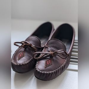 Manitobah Moccasins Size 8